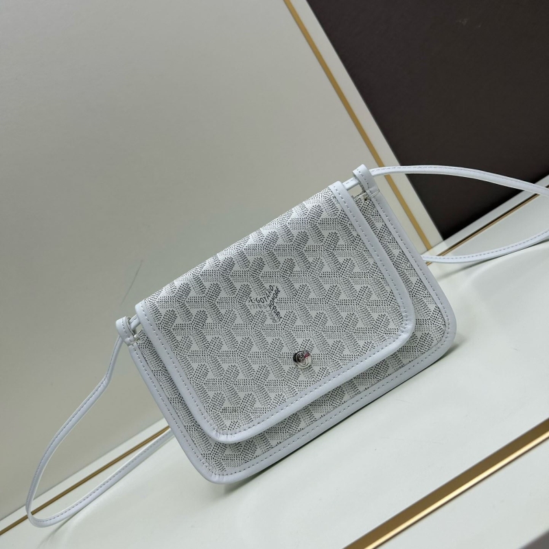 Go*ard clutch bags